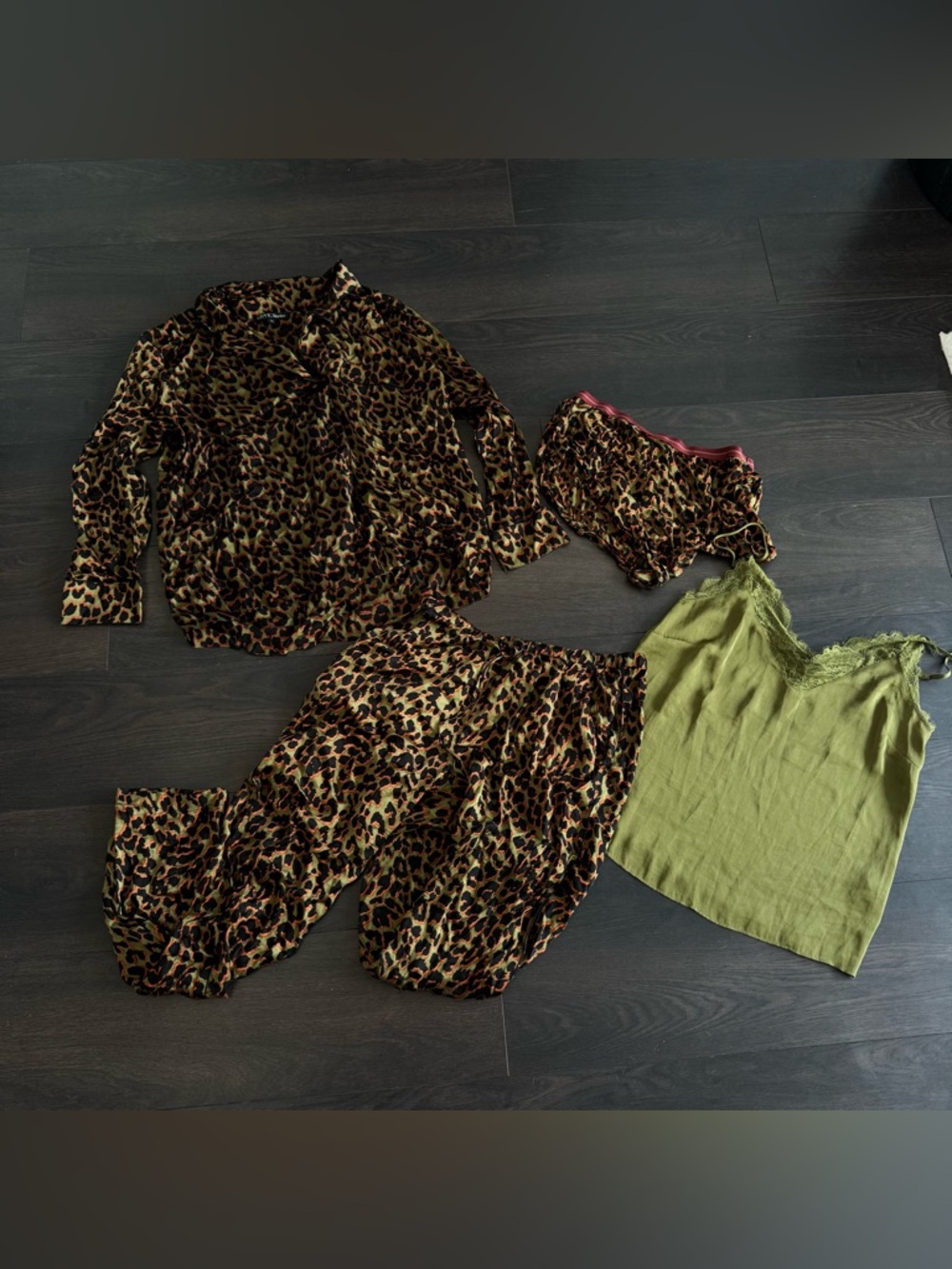 LOVE STORIES Olive Leopard Cheetah PJ Set Bundle M/L